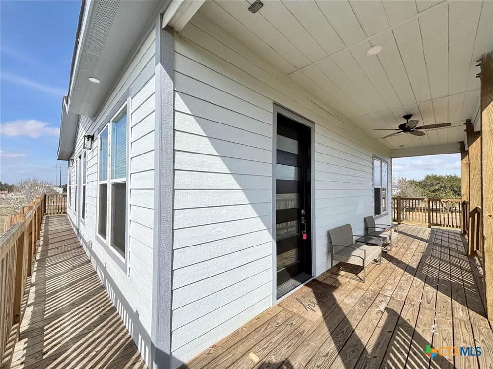 43 Buckskin Drive Palacios, TX 77465