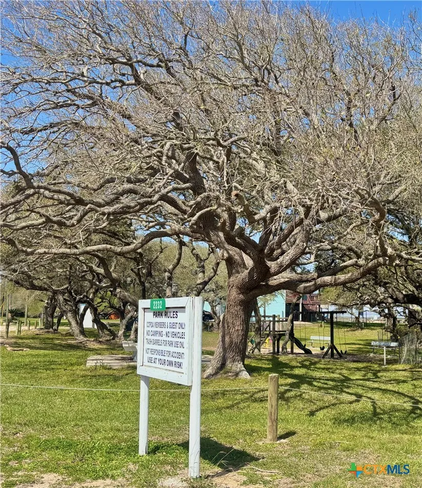 43 Buckskin Drive Palacios, TX 77465