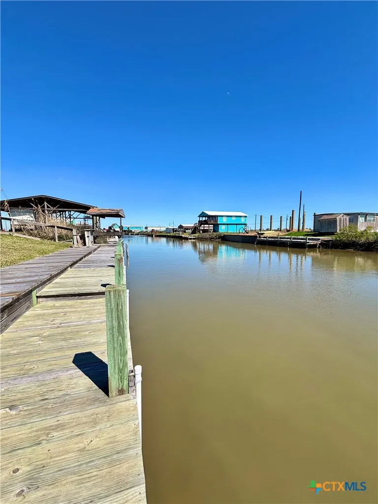 355 County Road 202 Sargent, TX 77414
