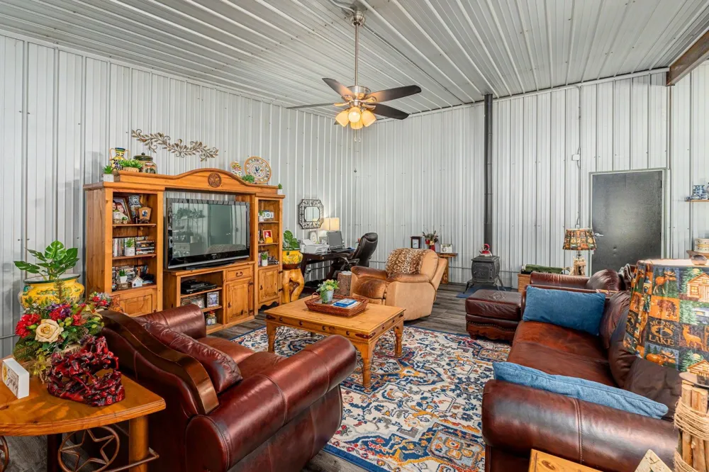2691 County Road 3335 Ladonia, TX 75449