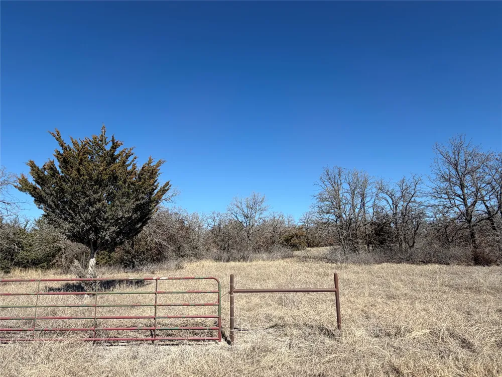 230 Keys Road Sunset, TX 76270