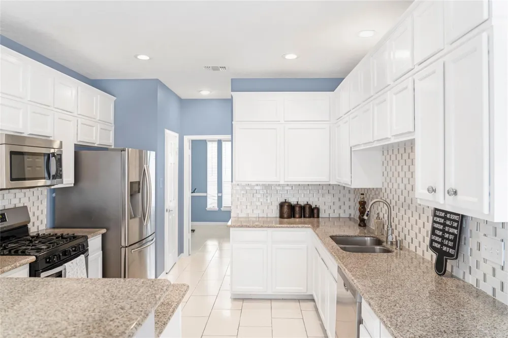 1405 El Camino Village Drive Webster, TX 77058