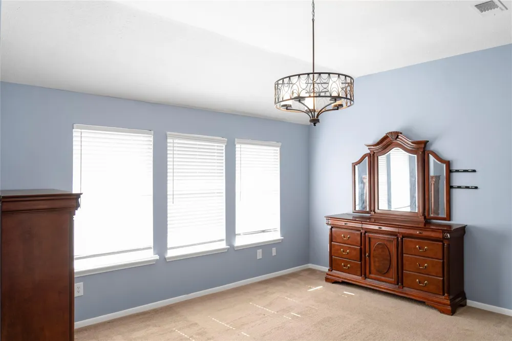 1405 El Camino Village Drive Webster, TX 77058