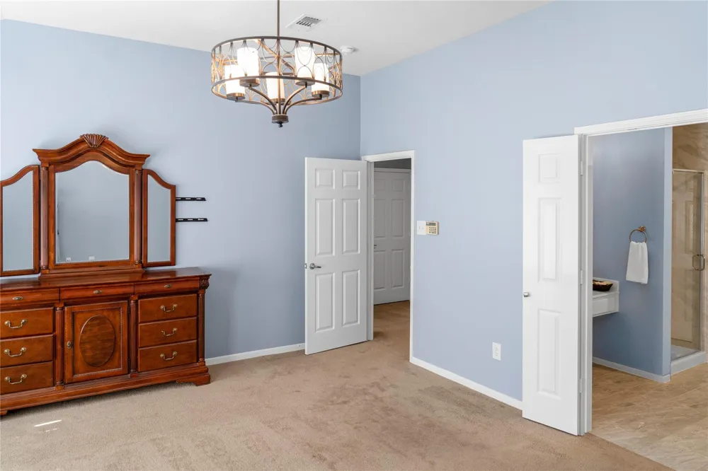 1405 El Camino Village Drive Webster, TX 77058