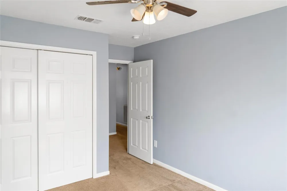 1405 El Camino Village Drive Webster, TX 77058