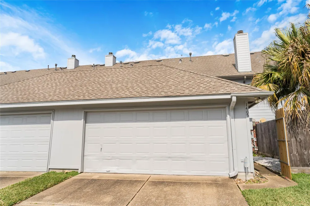 1405 El Camino Village Drive Webster, TX 77058