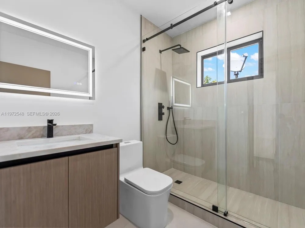 1221 Biarritz Dr Miami Beach, FL 33141