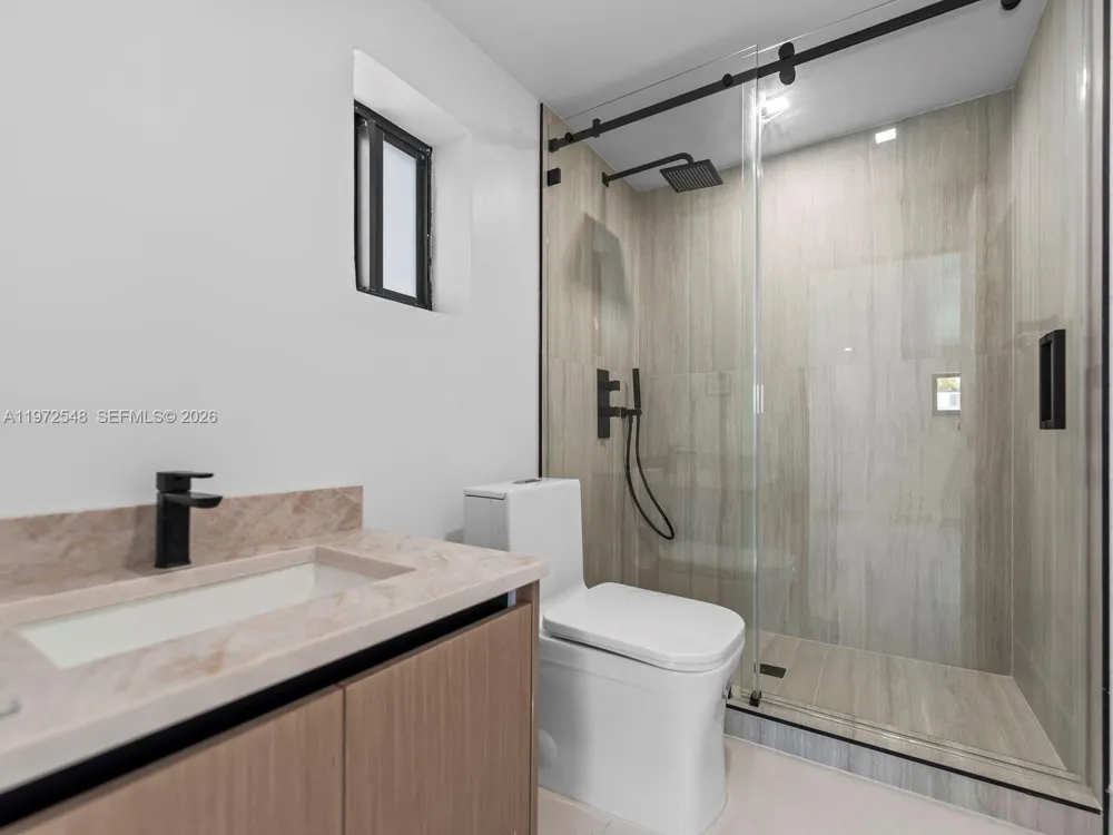 1221 Biarritz Dr Miami Beach, FL 33141