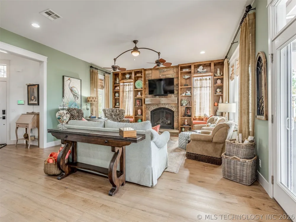 76 Ridgeline Road Carlton Landing, OK 74432