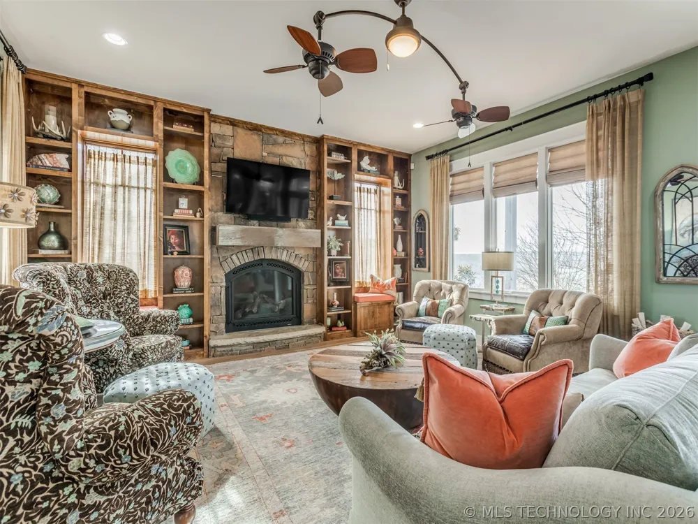76 Ridgeline Road Carlton Landing, OK 74432