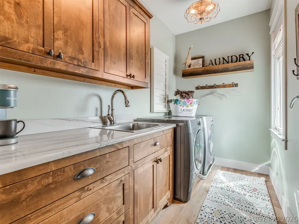 76 Ridgeline Road Carlton Landing, OK 74432