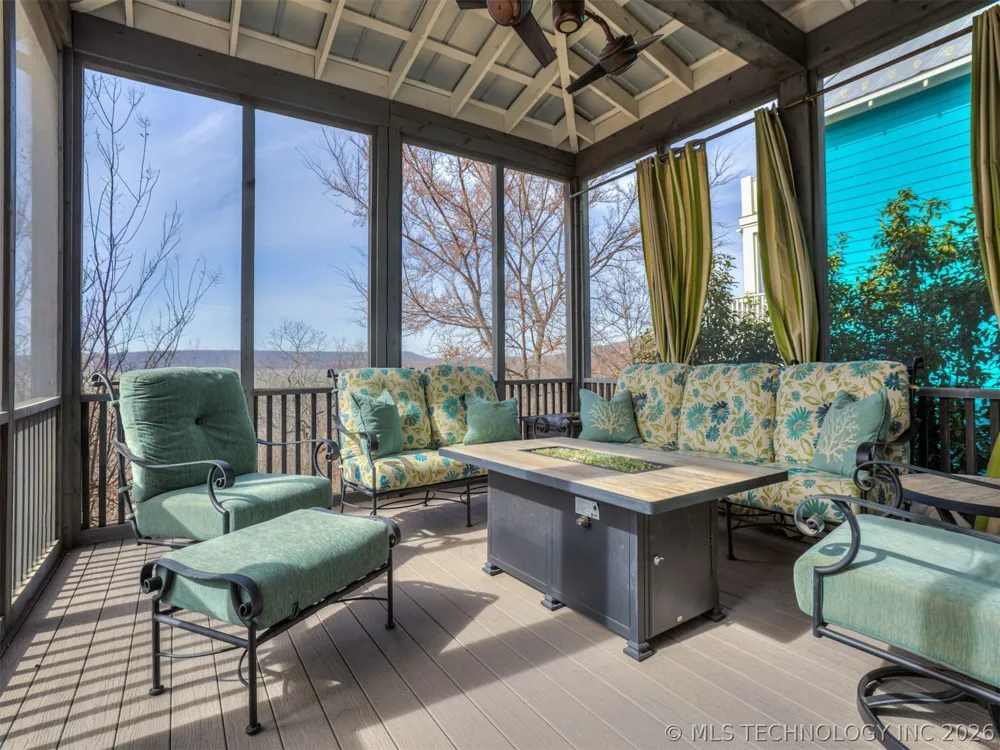 76 Ridgeline Road Carlton Landing, OK 74432