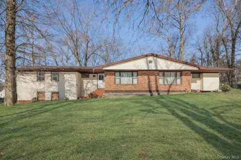 61 Rolling Ridge Road