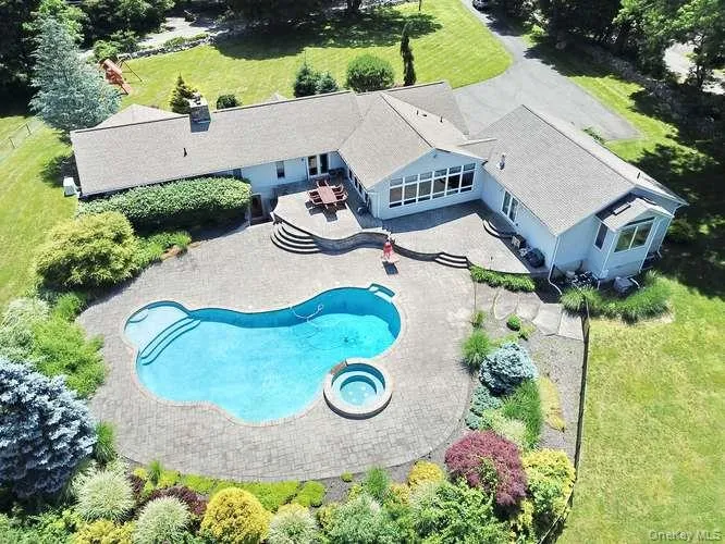 89 Spook Rock Road Suffern, NY 10901
