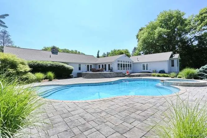 89 Spook Rock Road Suffern, NY 10901