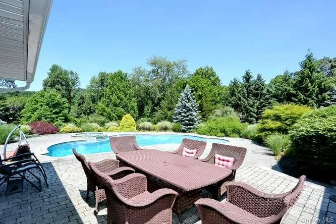 89 Spook Rock Road Suffern, NY 10901