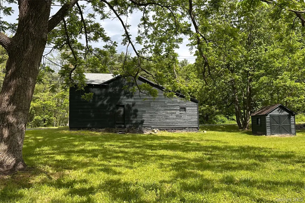 8 George Sickle Road Saugerties, NY 12477