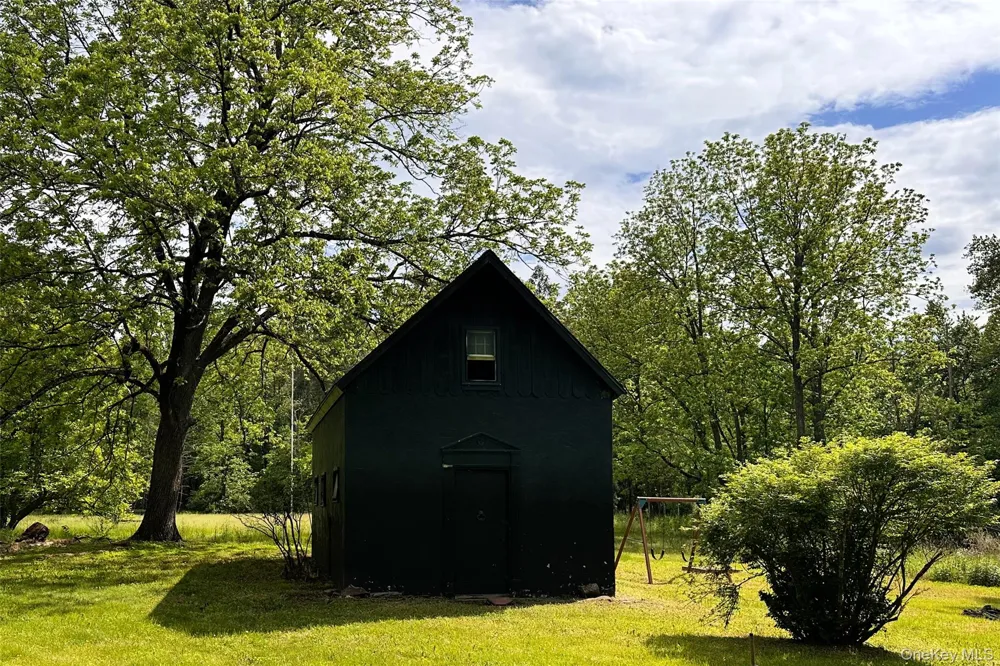 8 George Sickle Road Saugerties, NY 12477