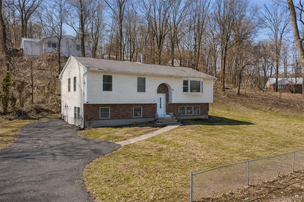 153 S Pascack Road Nanuet, NY 10954