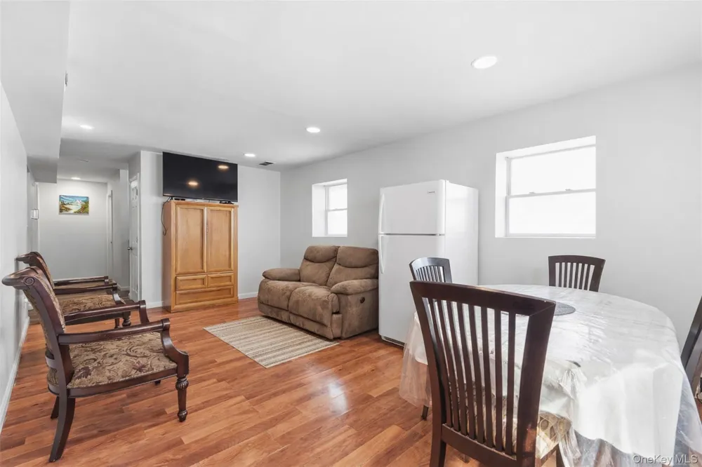 153 S Pascack Road Nanuet, NY 10954
