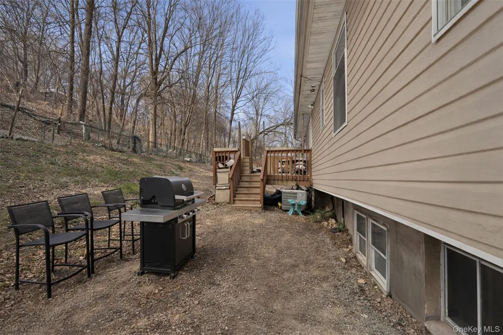 153 S Pascack Road Nanuet, NY 10954