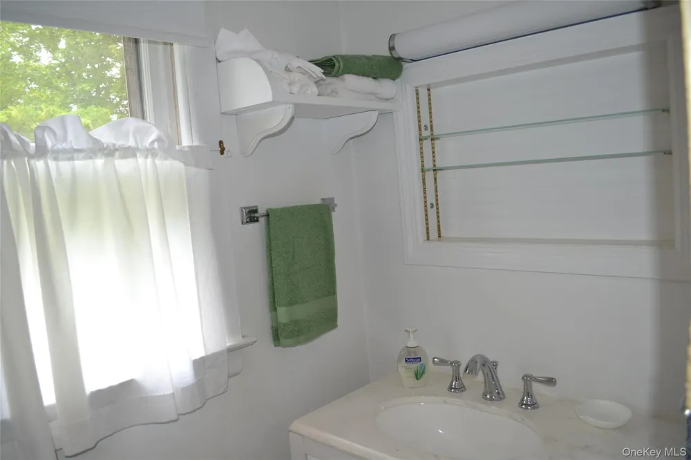 34A Sag Harbor Road East Hampton, NY 11937