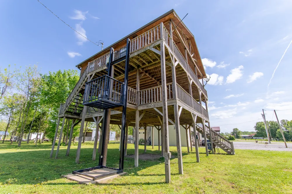 2705 Catfish Ln Crump, TN 38327