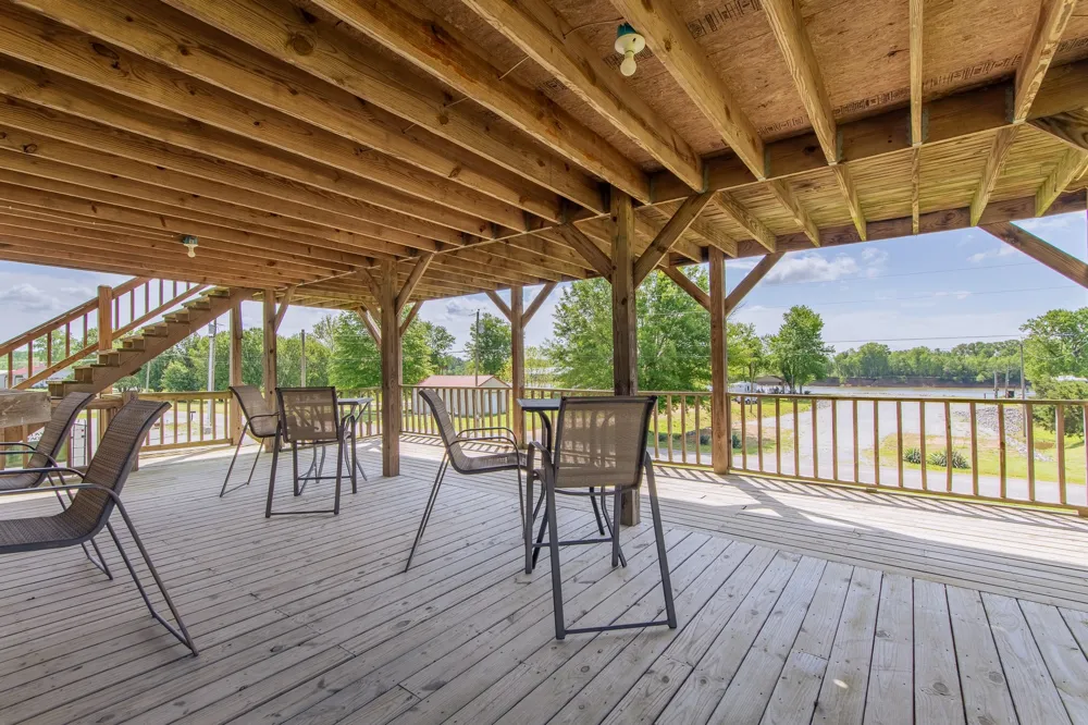 2705 Catfish Ln Crump, TN 38327