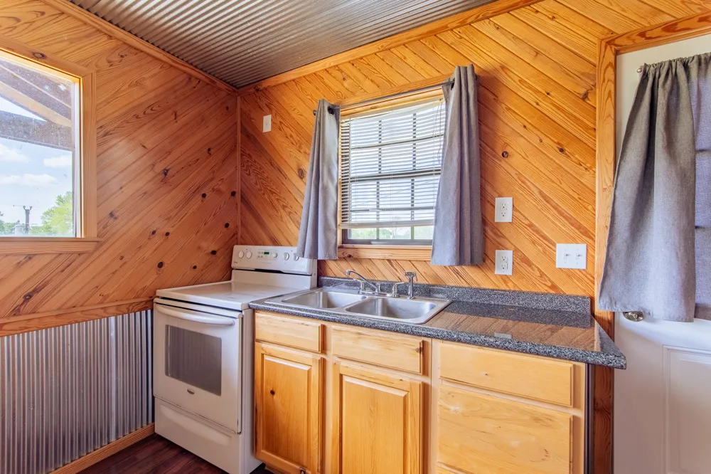 2705 Catfish Ln Crump, TN 38327