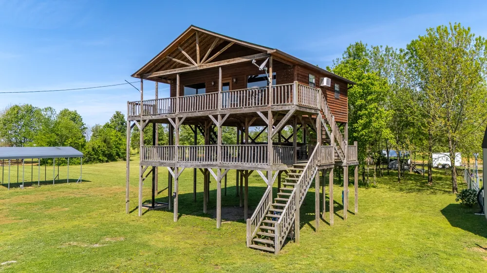 2705 Catfish Ln Crump, TN 38327