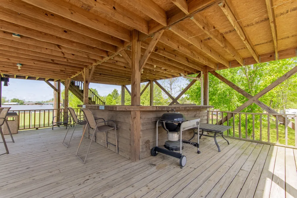2705 Catfish Ln Crump, TN 38327