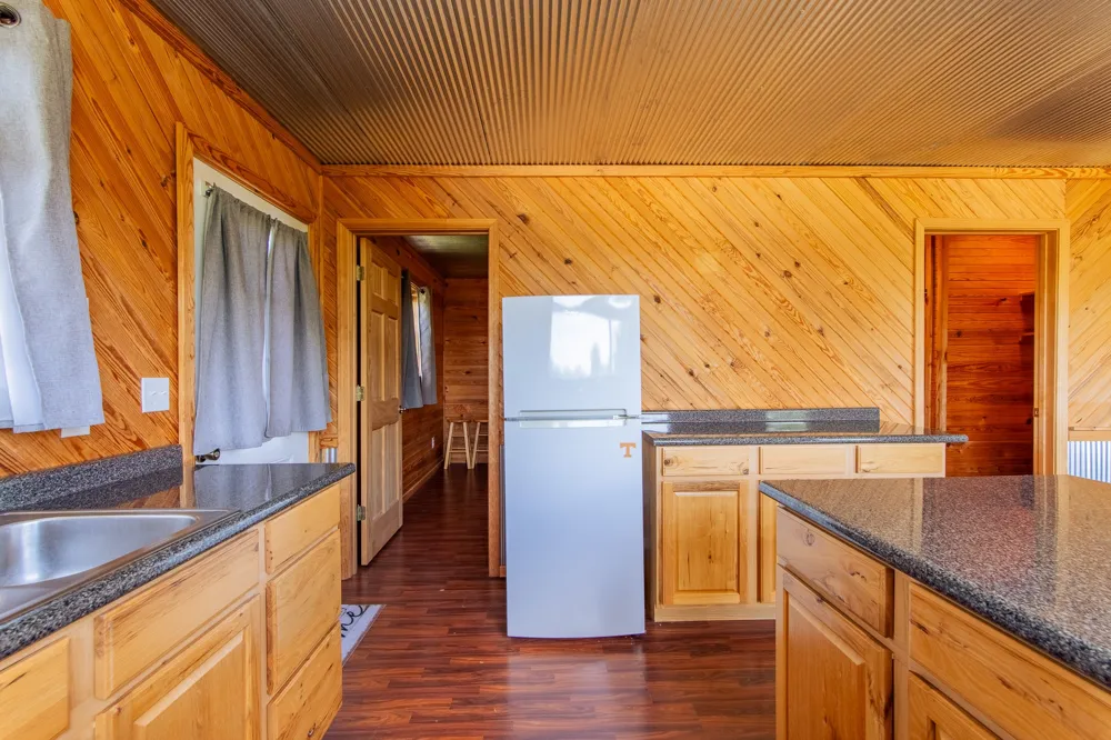 2705 Catfish Ln Crump, TN 38327