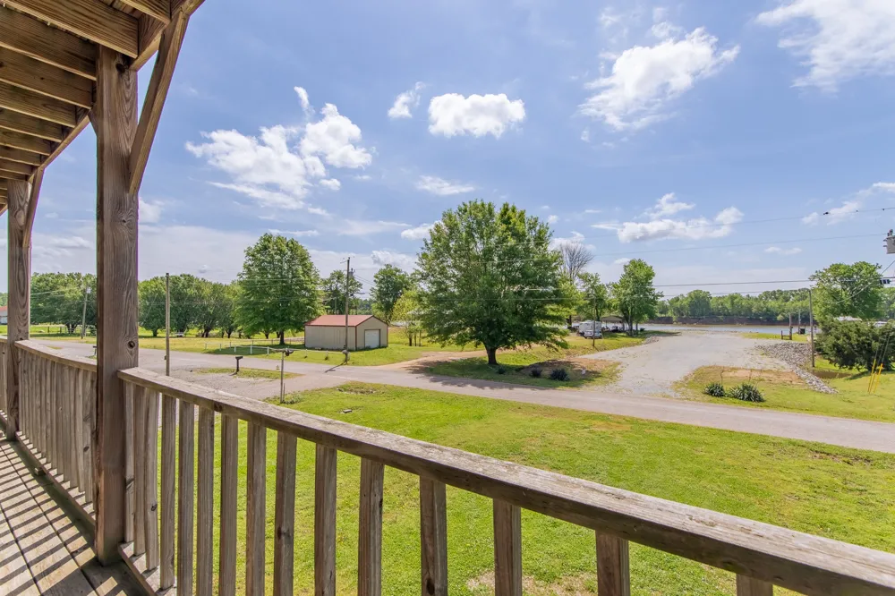 2705 Catfish Ln Crump, TN 38327