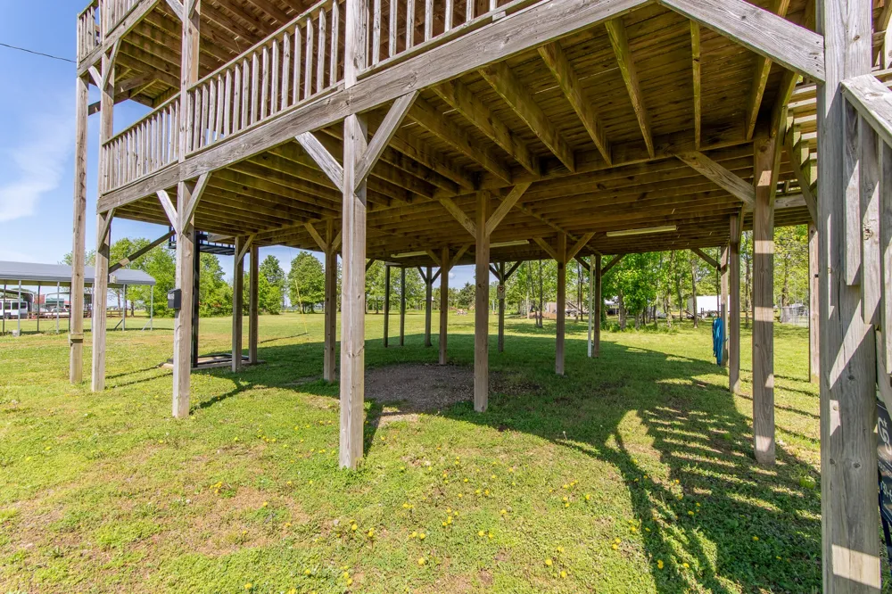 2705 Catfish Ln Crump, TN 38327