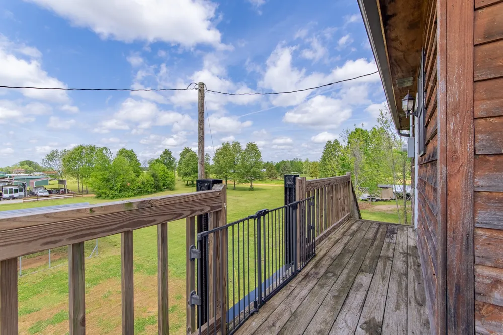 2705 Catfish Ln Crump, TN 38327