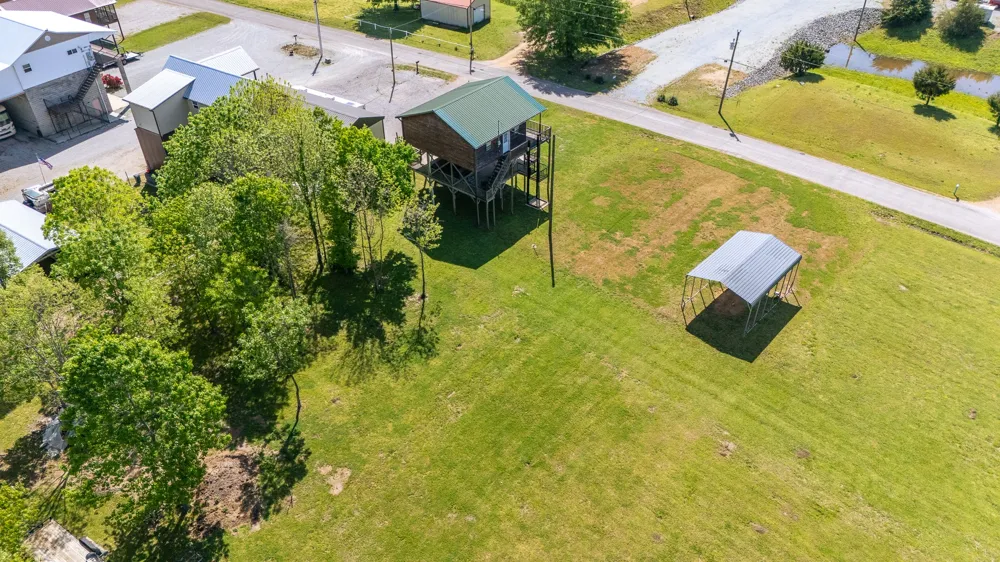 2705 Catfish Ln Crump, TN 38327