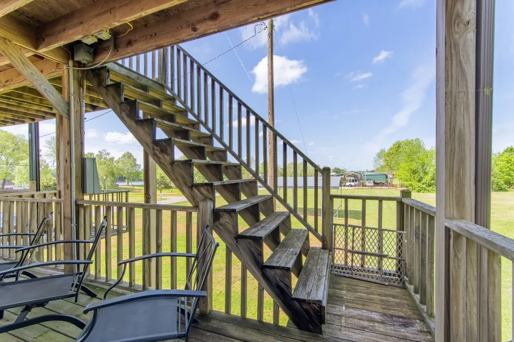2705 Catfish Ln Crump, TN 38327