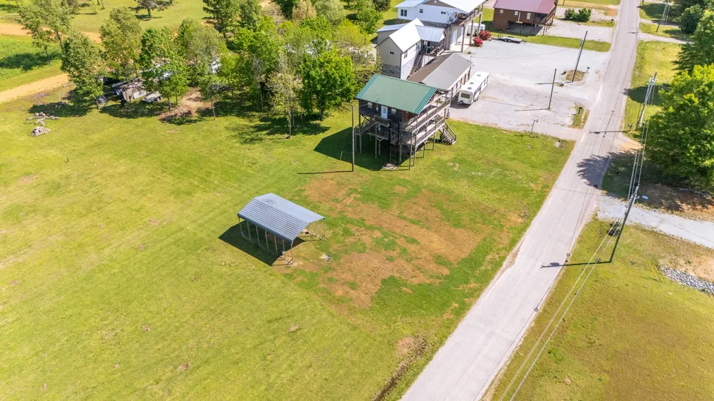 2705 Catfish Ln Crump, TN 38327