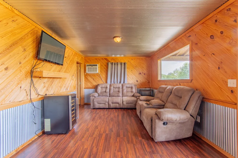 2705 Catfish Ln Crump, TN 38327