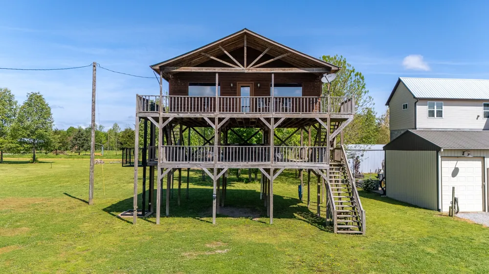 2705 Catfish Ln Crump, TN 38327