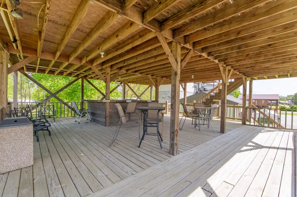 2705 Catfish Ln Crump, TN 38327