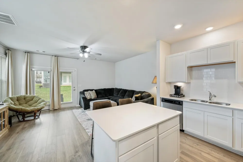 1434 Walker Way Columbia, TN 38401