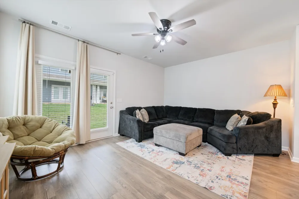1434 Walker Way Columbia, TN 38401