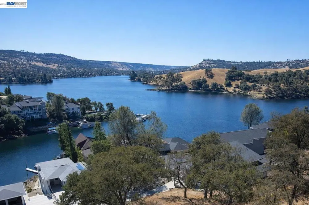 512 Winchester Way Copperopolis, CA 95228