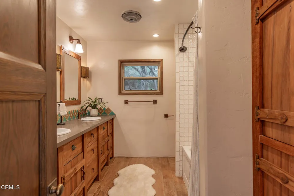 1519 Ayers Avenue Ojai, CA 93023