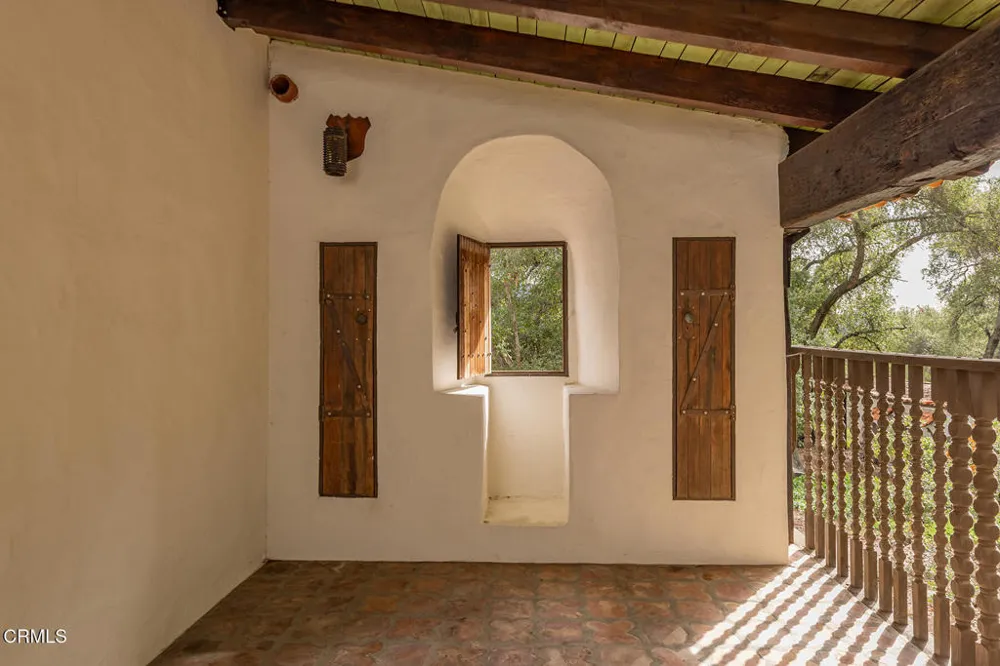 1519 Ayers Avenue Ojai, CA 93023