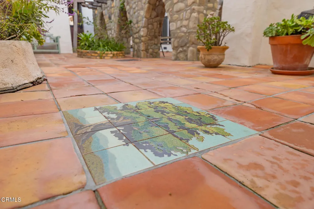 1519 Ayers Avenue Ojai, CA 93023