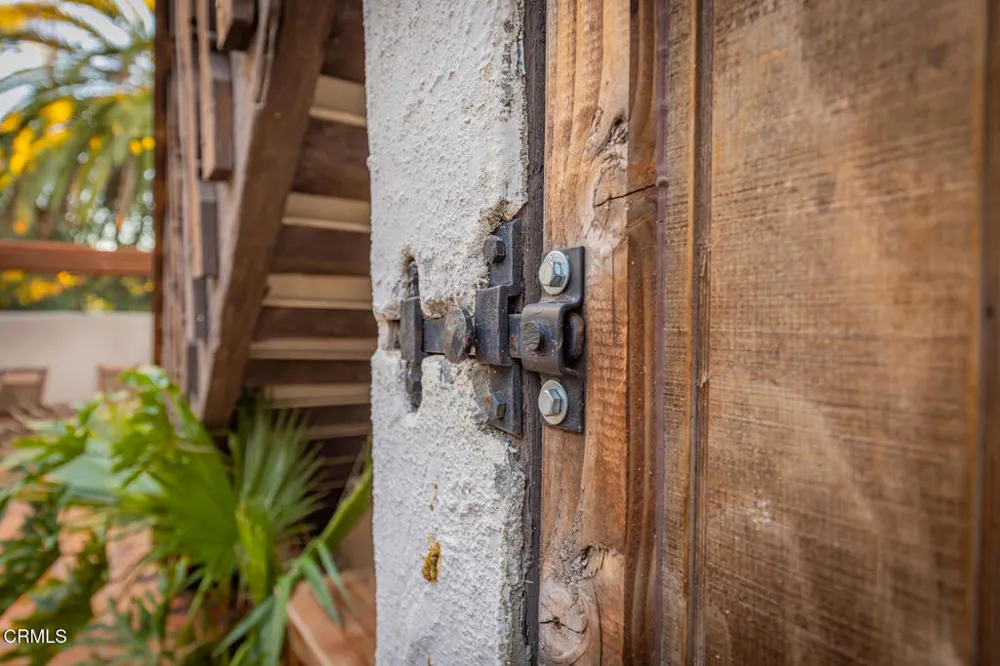 1519 Ayers Avenue Ojai, CA 93023