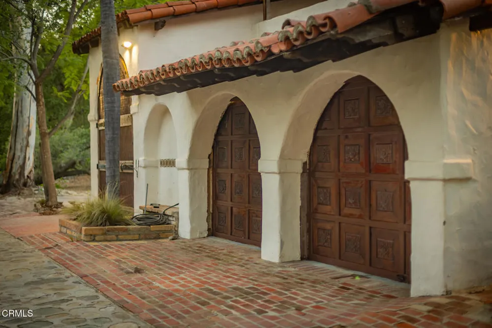 1519 Ayers Avenue Ojai, CA 93023
