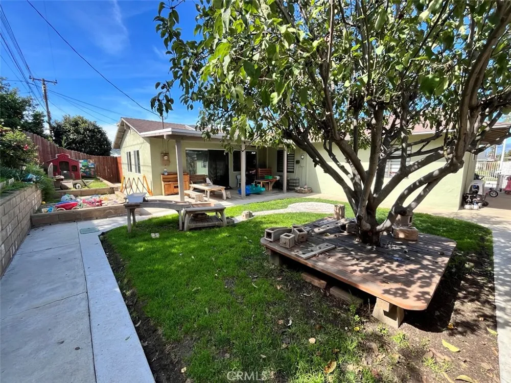 18726 La Guardia Rowland Heights, CA 91748